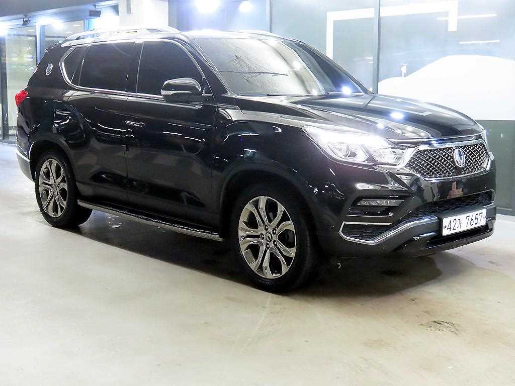 Ssangyong Rexton 2018 Negro - Importación desde Corea - HF Imports Iquique - Foto 1