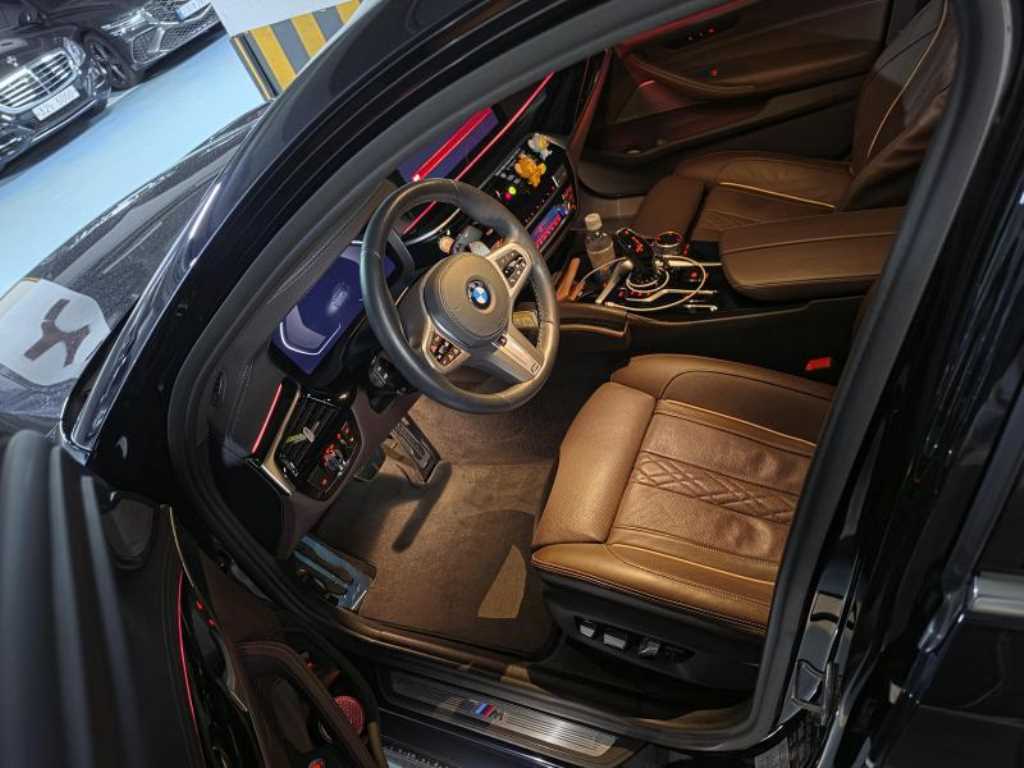 BMW 5 Series - Vista 4