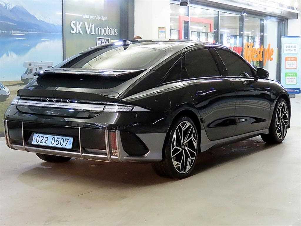 HYUNDAI Ioniq 6 - Vista 4