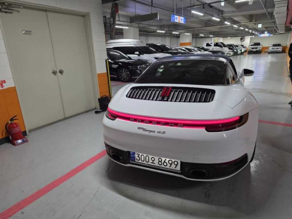 Porsche 911 - Vista 4