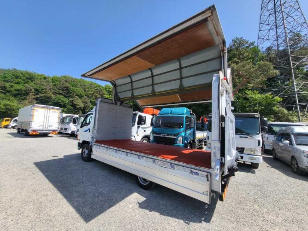 medium and large cargo truck - Vista 2