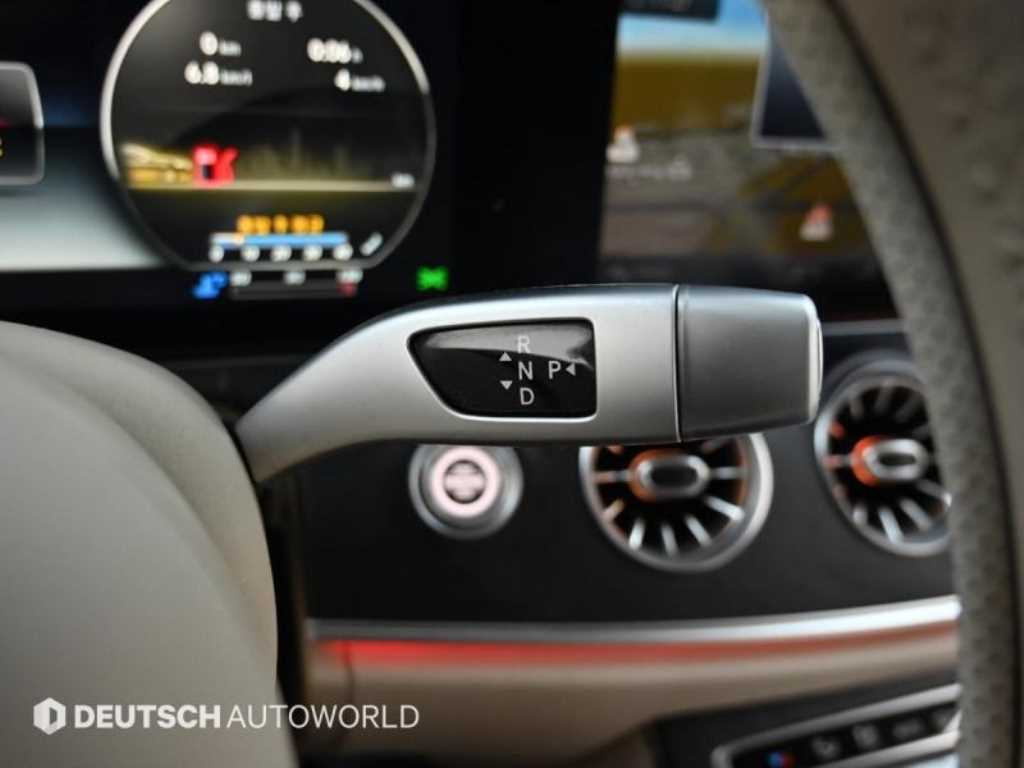 Mercedes Benz E class - Vista 10