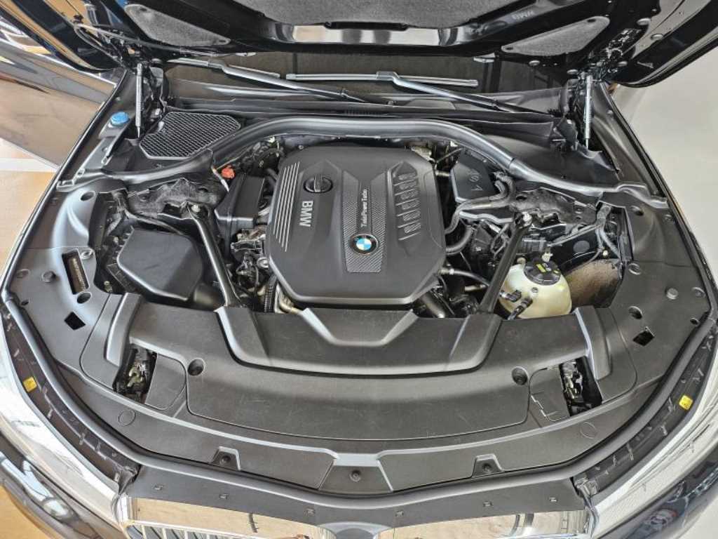 BMW 7 Series 2016 Negro - Importación desde Corea - HF Imports Iquique - Foto 17