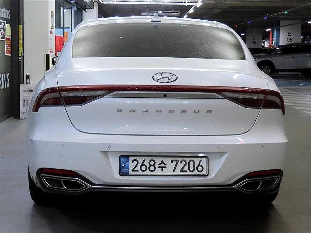 HYUNDAI Grandeur - Vista 5