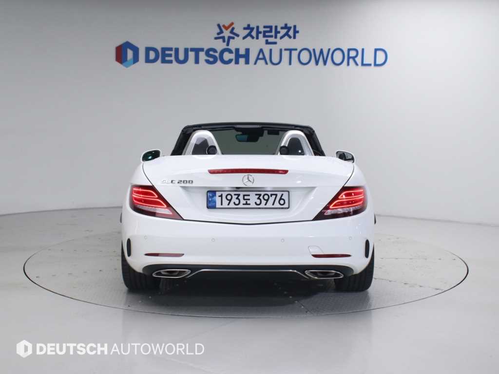 Mercedes Benz SLC Class - Vista 4