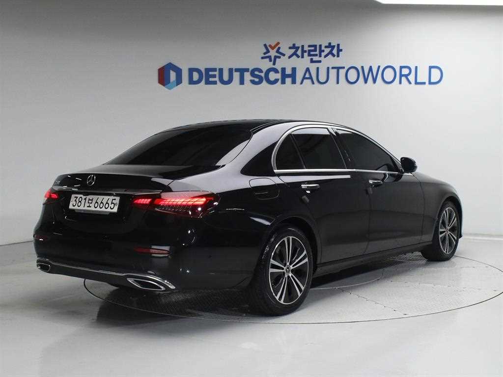 Mercedes Benz E class - Vista 2