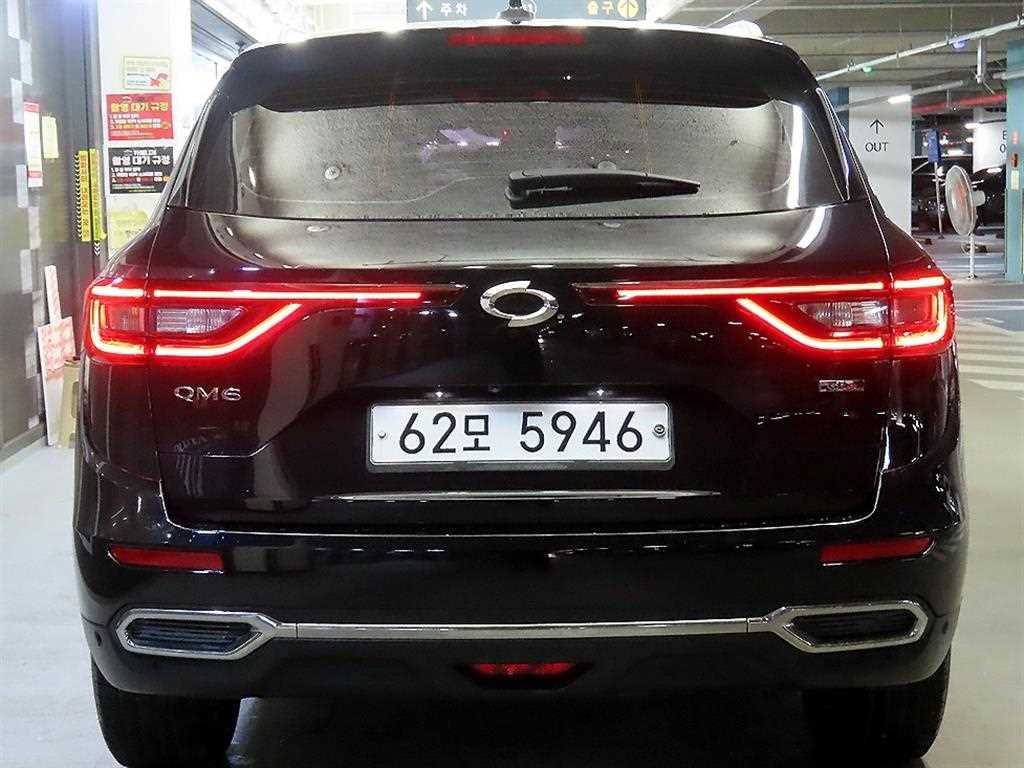 SAMSUNG QM6 - Vista 5