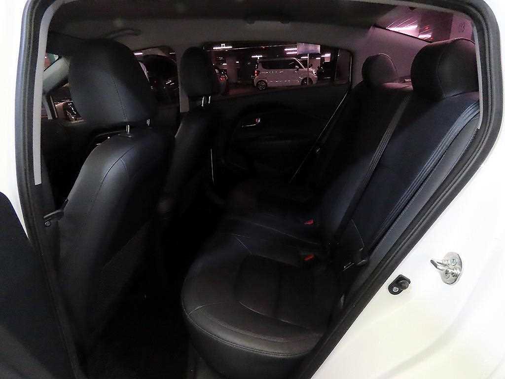 KIA Pride - Vista 7