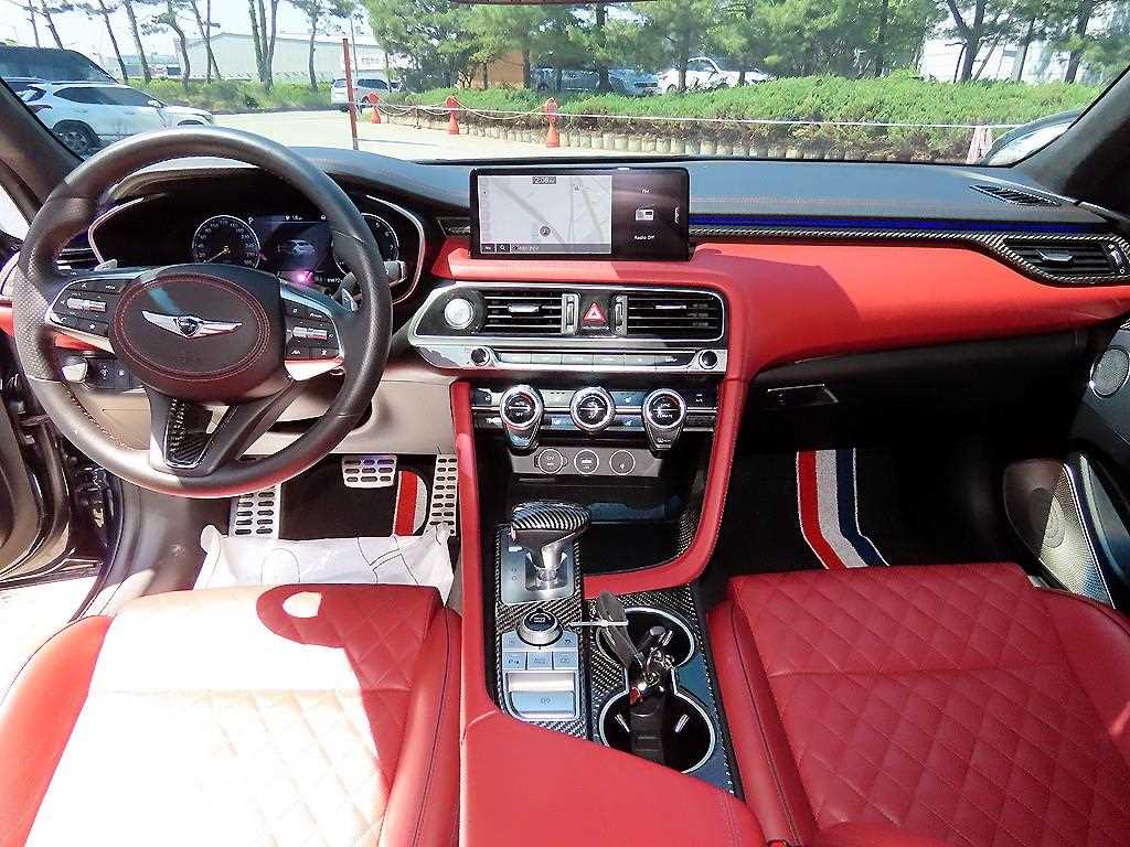 Genesis G70 - Vista 7