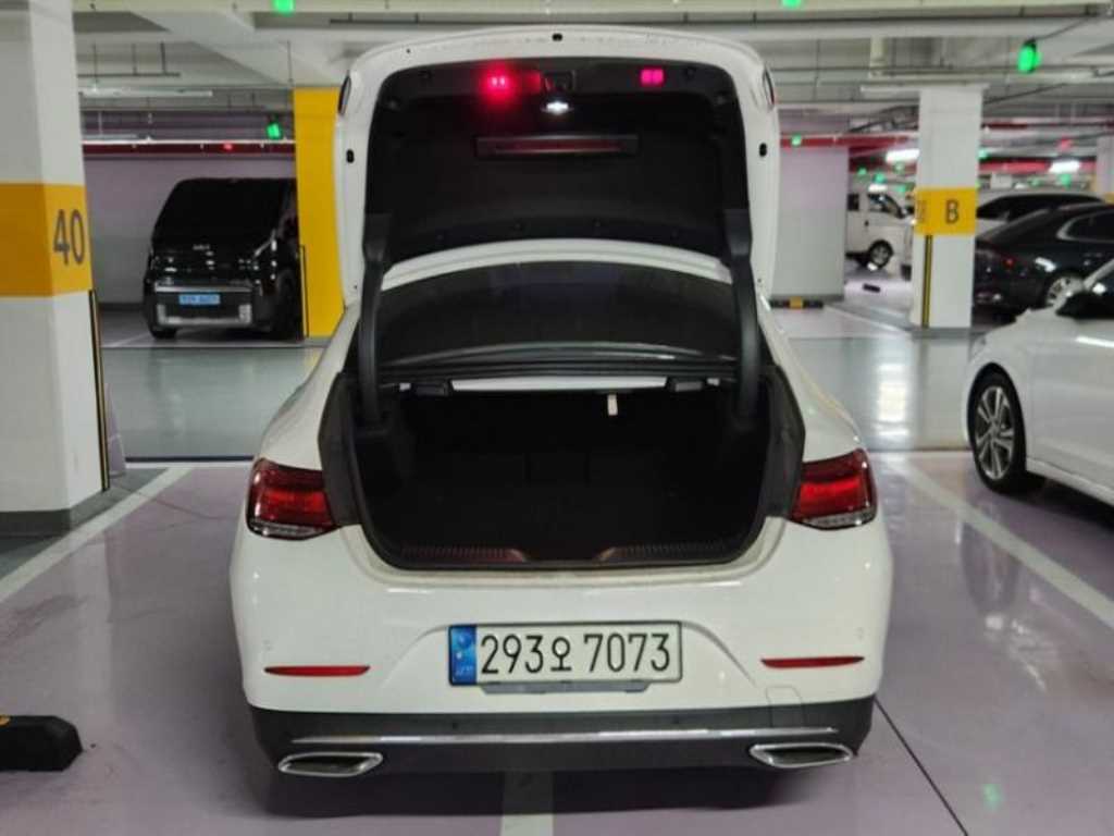 Mercedes Benz CLS Class - Vista 7