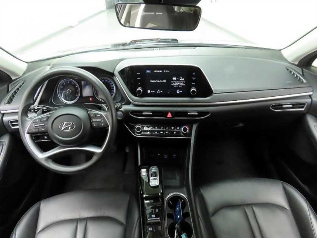 HYUNDAI Sonata - Vista 8