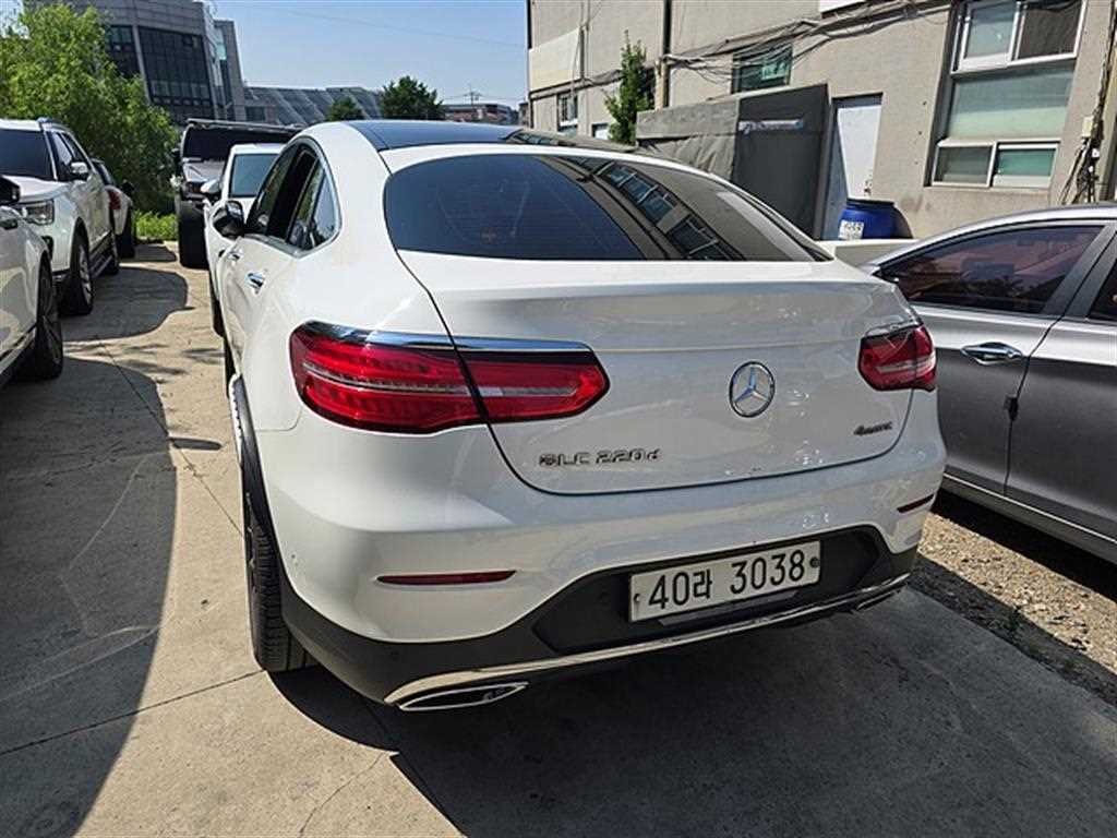 Mercedes Benz GLC Class - Vista 2