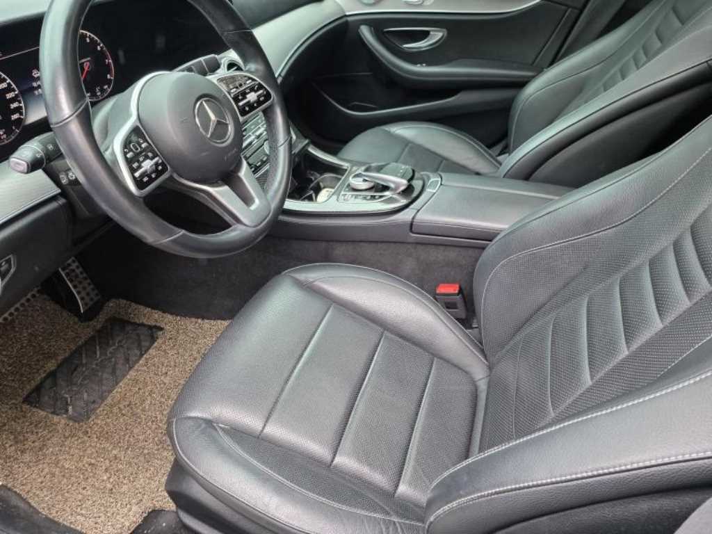 Mercedes Benz E class - Vista 6