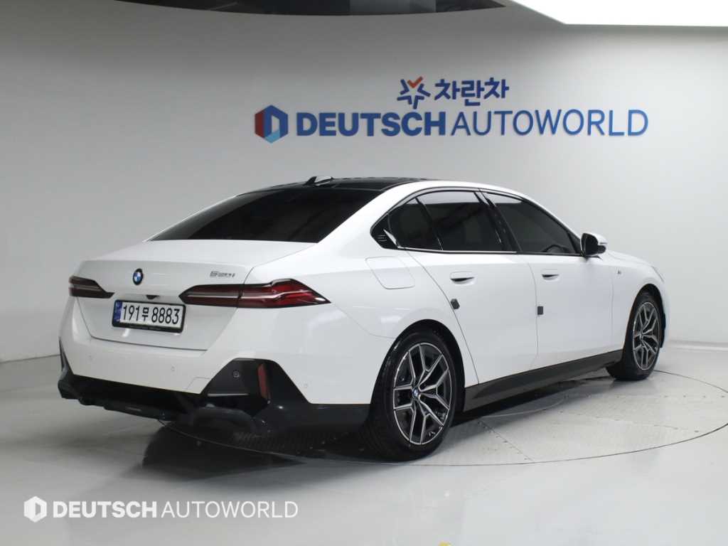 BMW 5 Series - Vista 3