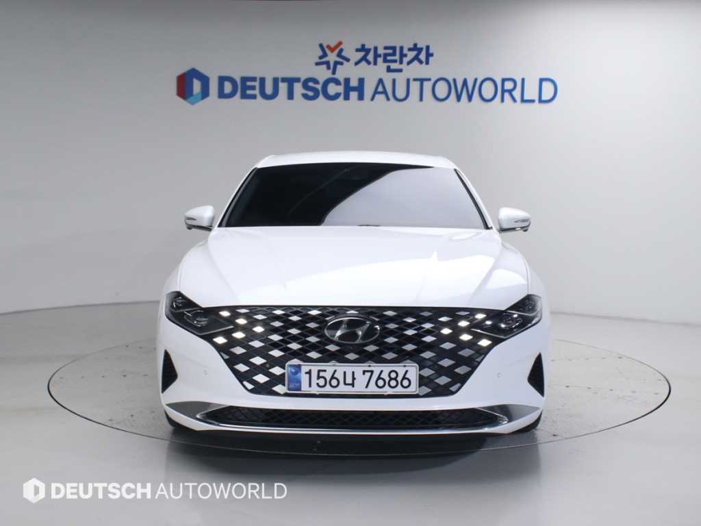 HYUNDAI Grandeur - Vista 2