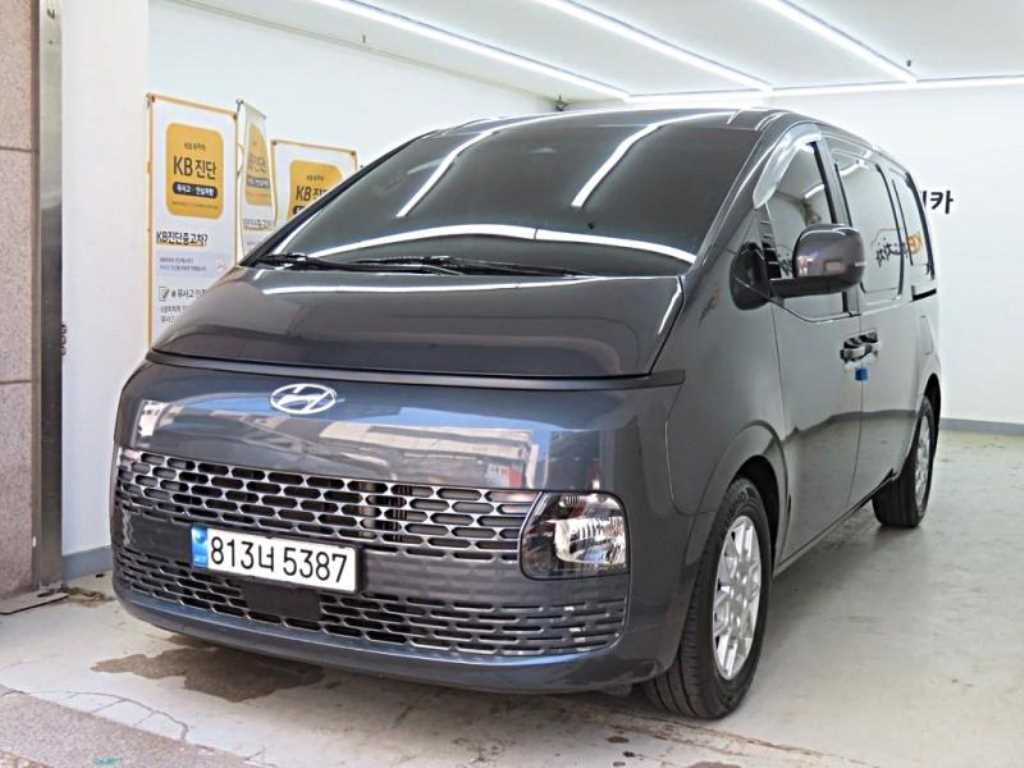 HYUNDAI Staria - Vista 2