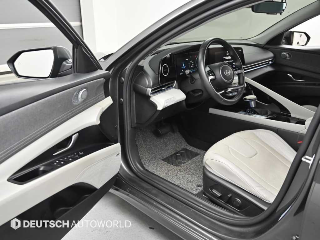 HYUNDAI Avante - Vista 11