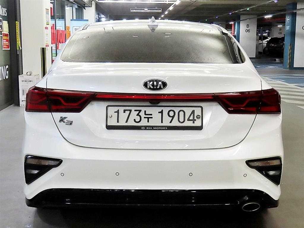 KIA K3 - Vista 5