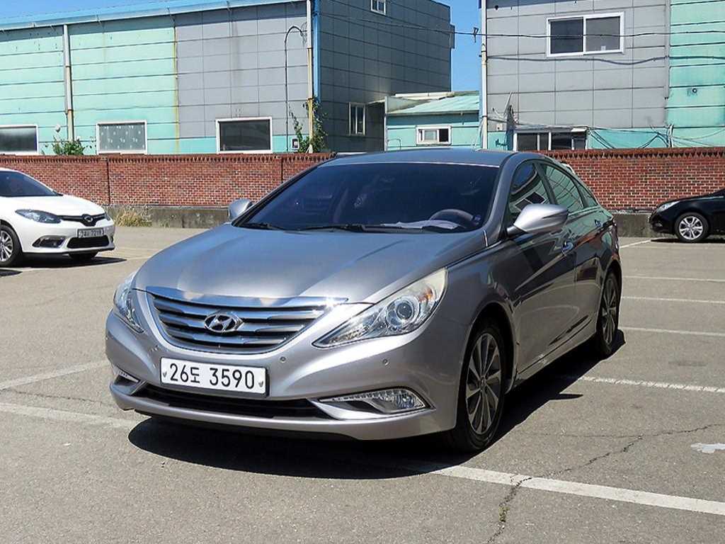 HYUNDAI Sonata - Vista 2
