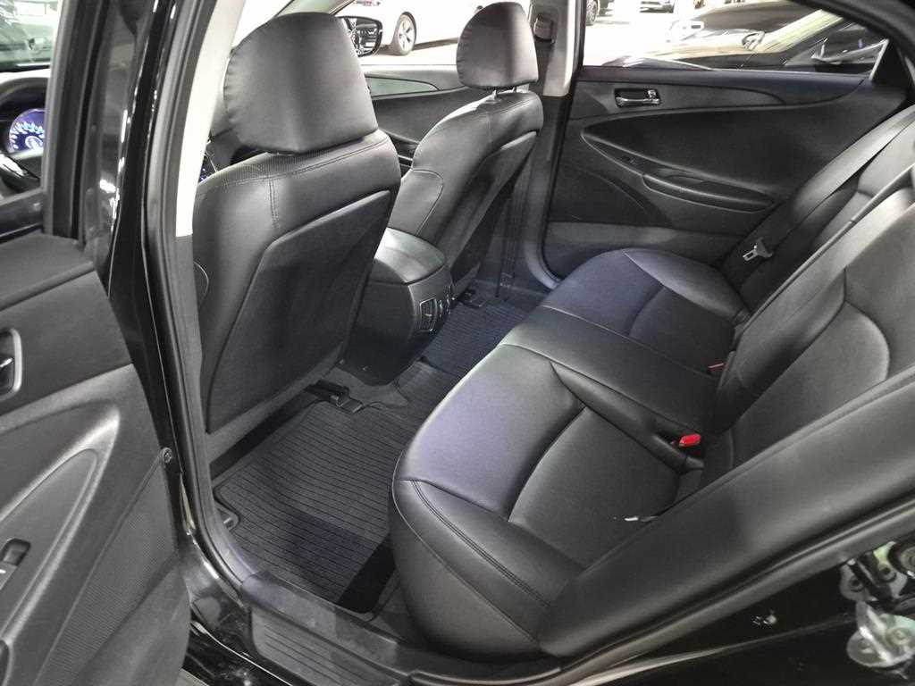 HYUNDAI Sonata - Vista 9