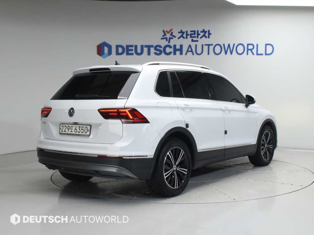 Volkswagen Tiguan - Vista 2