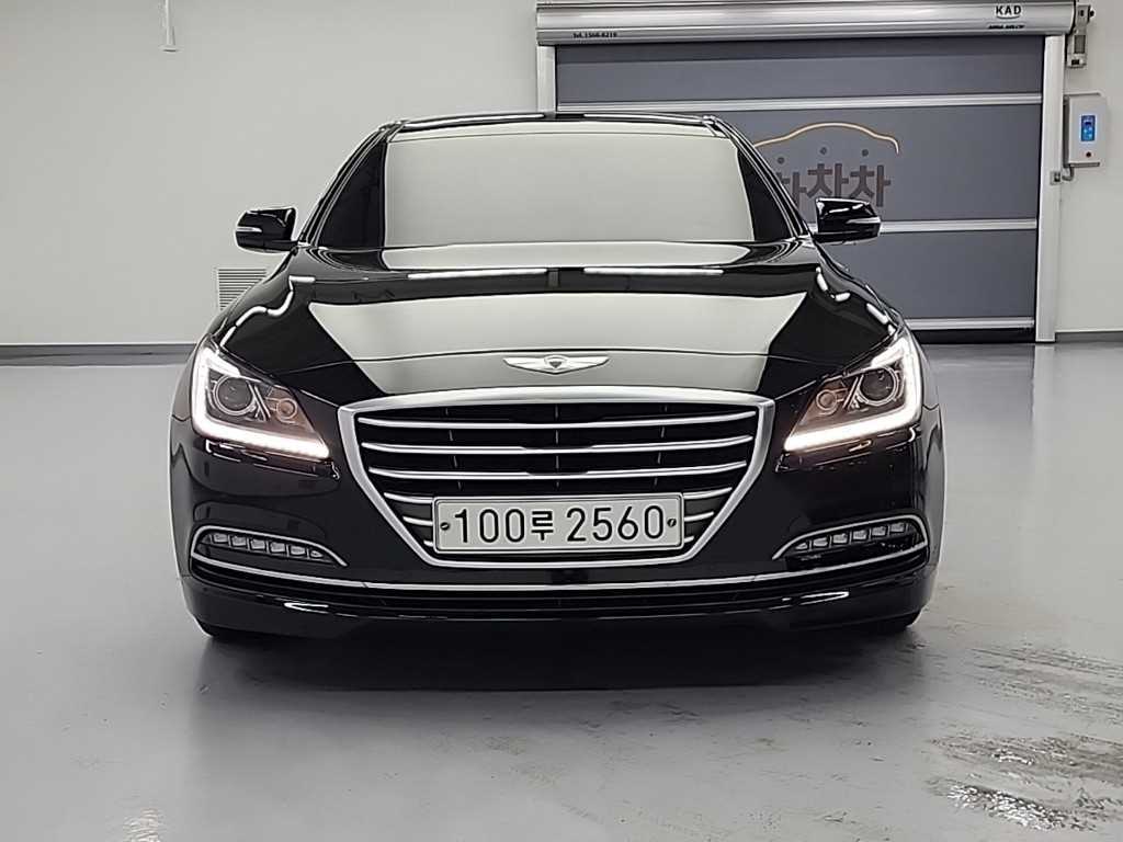 HYUNDAI Genesis - Vista 2