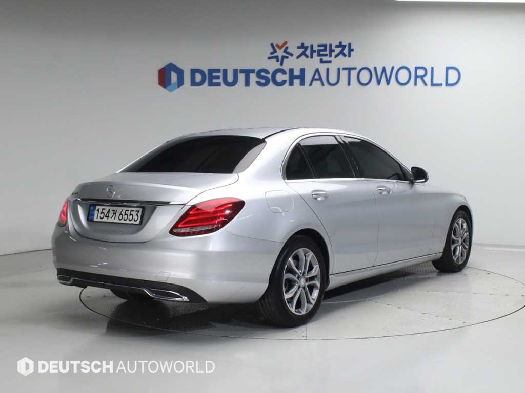 Mercedes Benz C Class - Vista 2