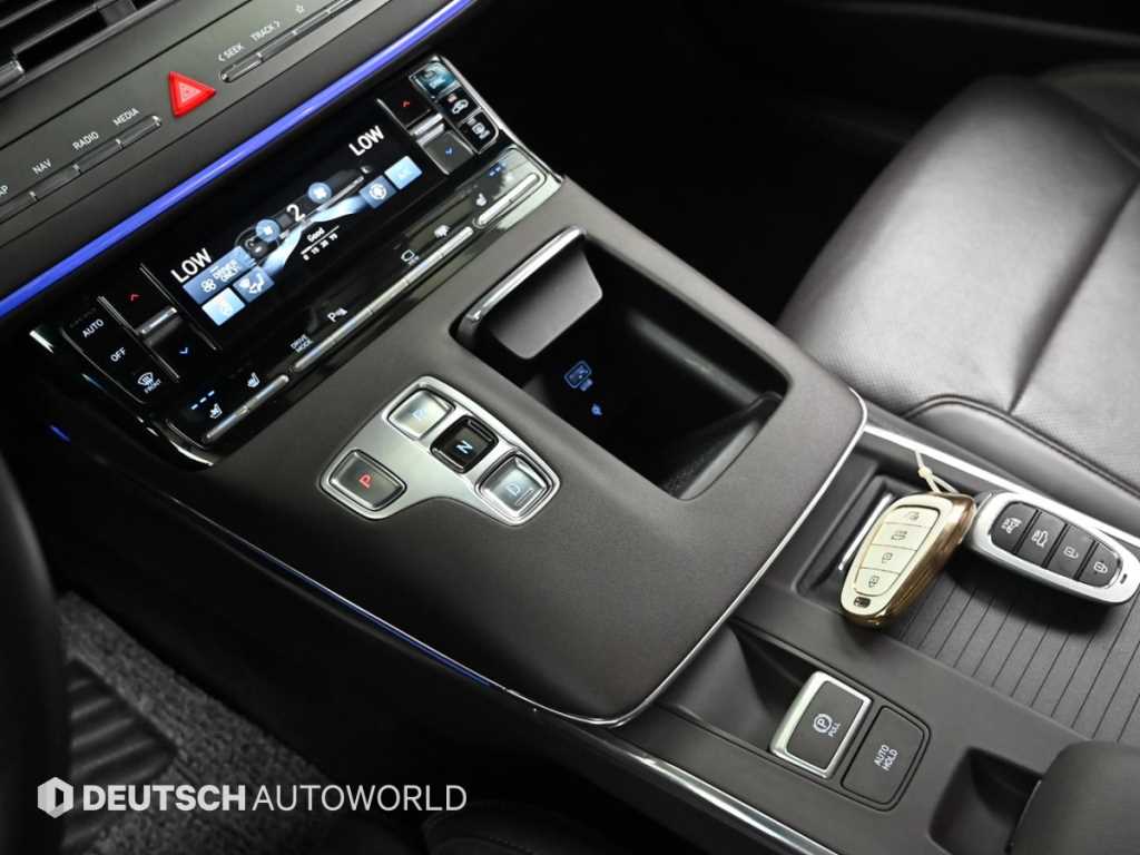 HYUNDAI Grandeur - Vista 12