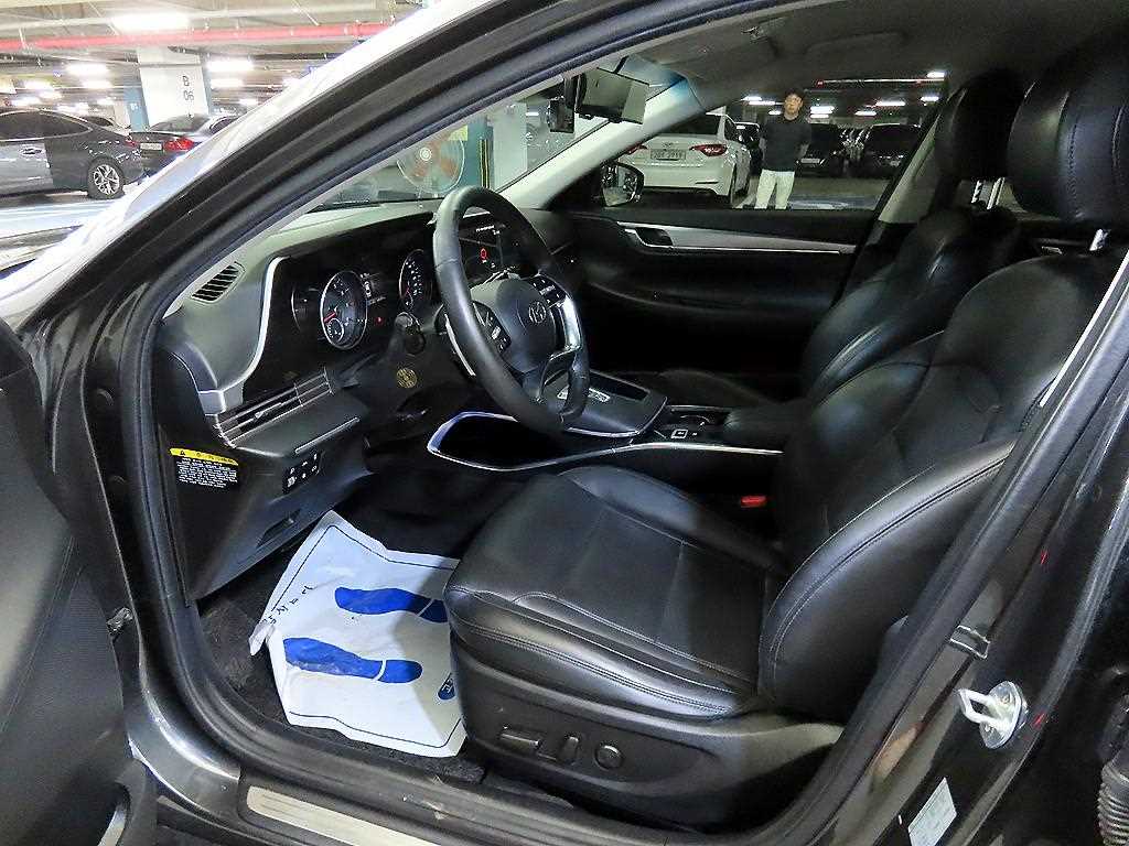 HYUNDAI Grandeur - Vista 6