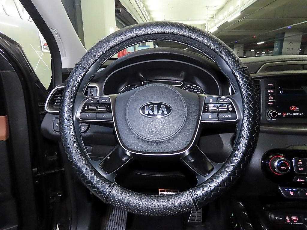 KIA Sorento - Vista 8