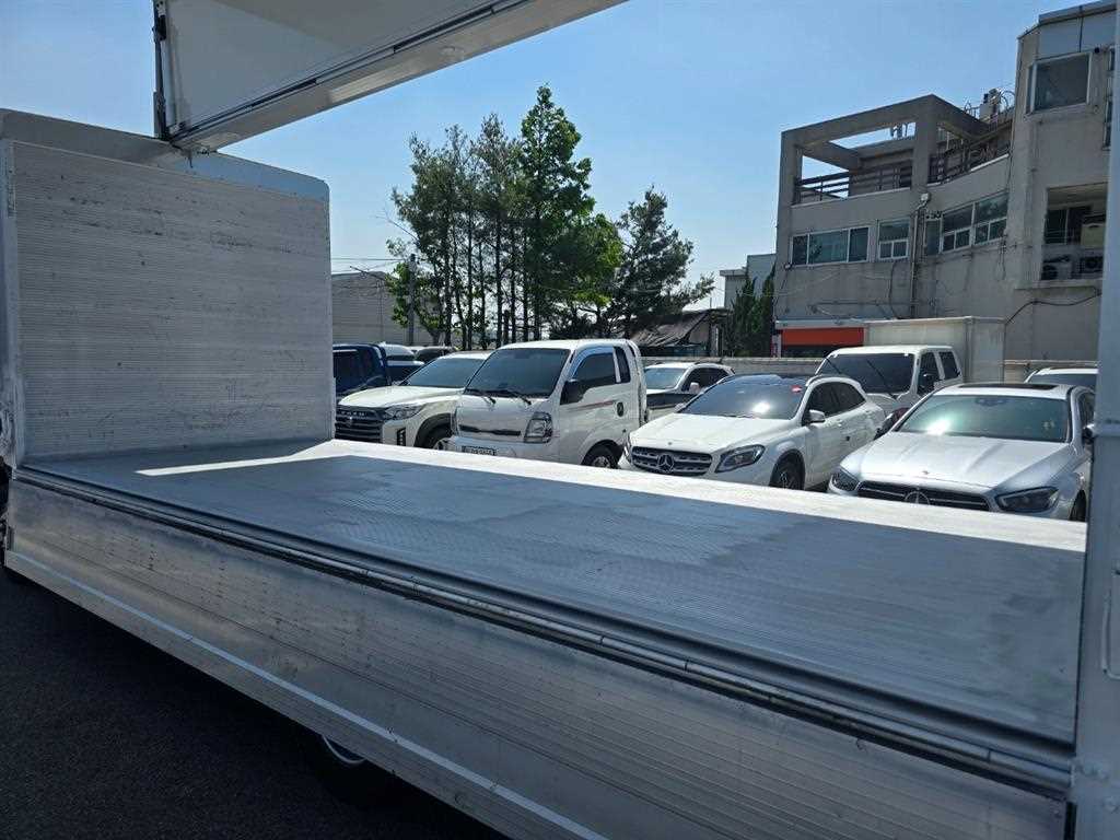 medium and large cargo truck 2024 Blanco - Importación desde Corea - HF Imports Iquique - Foto 14