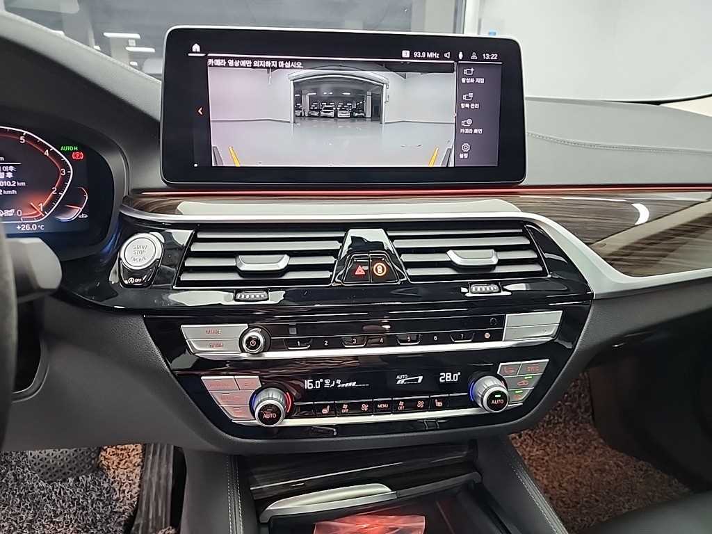 BMW 5 Series - Vista 10