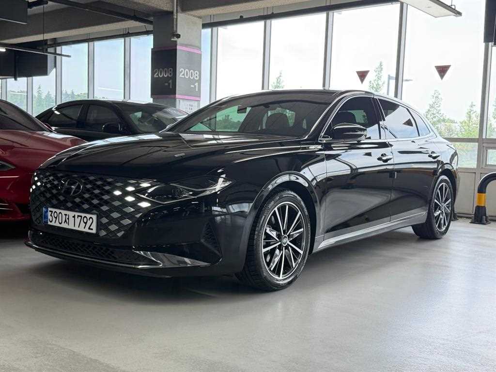 HYUNDAI Grandeur - Vista 3