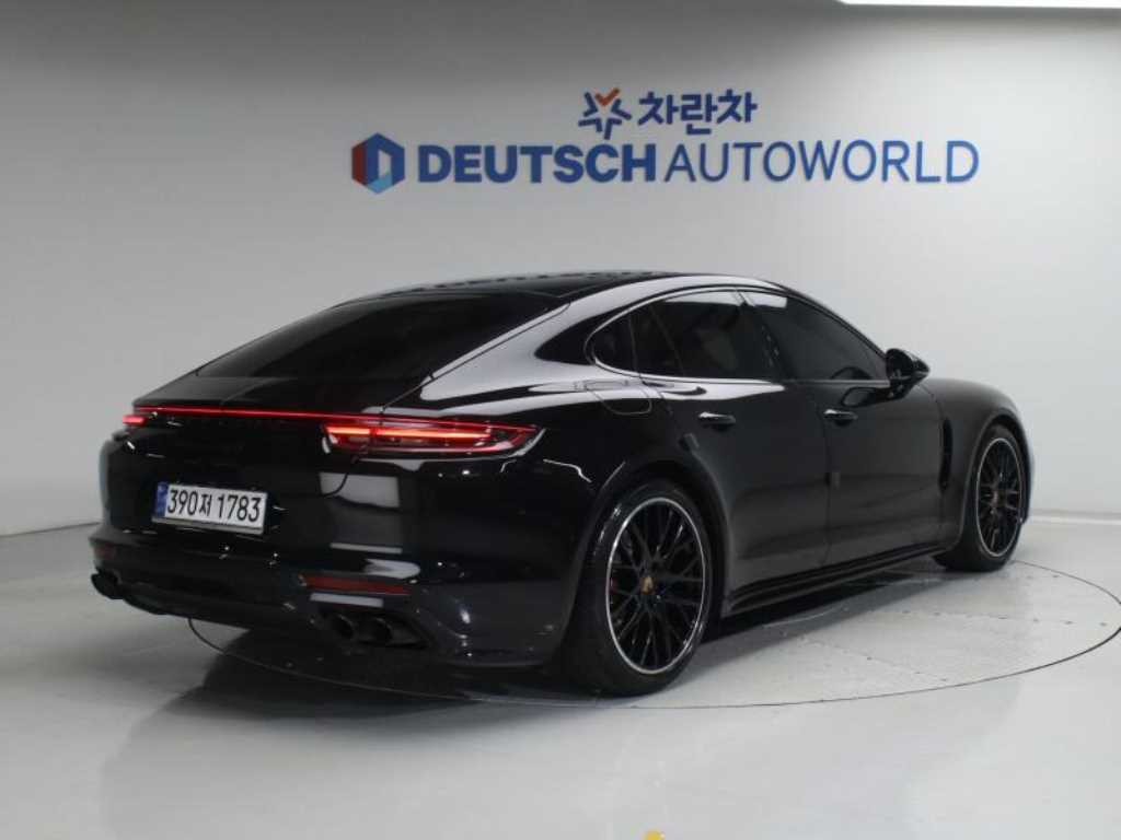 Porsche Panamera - Vista 4