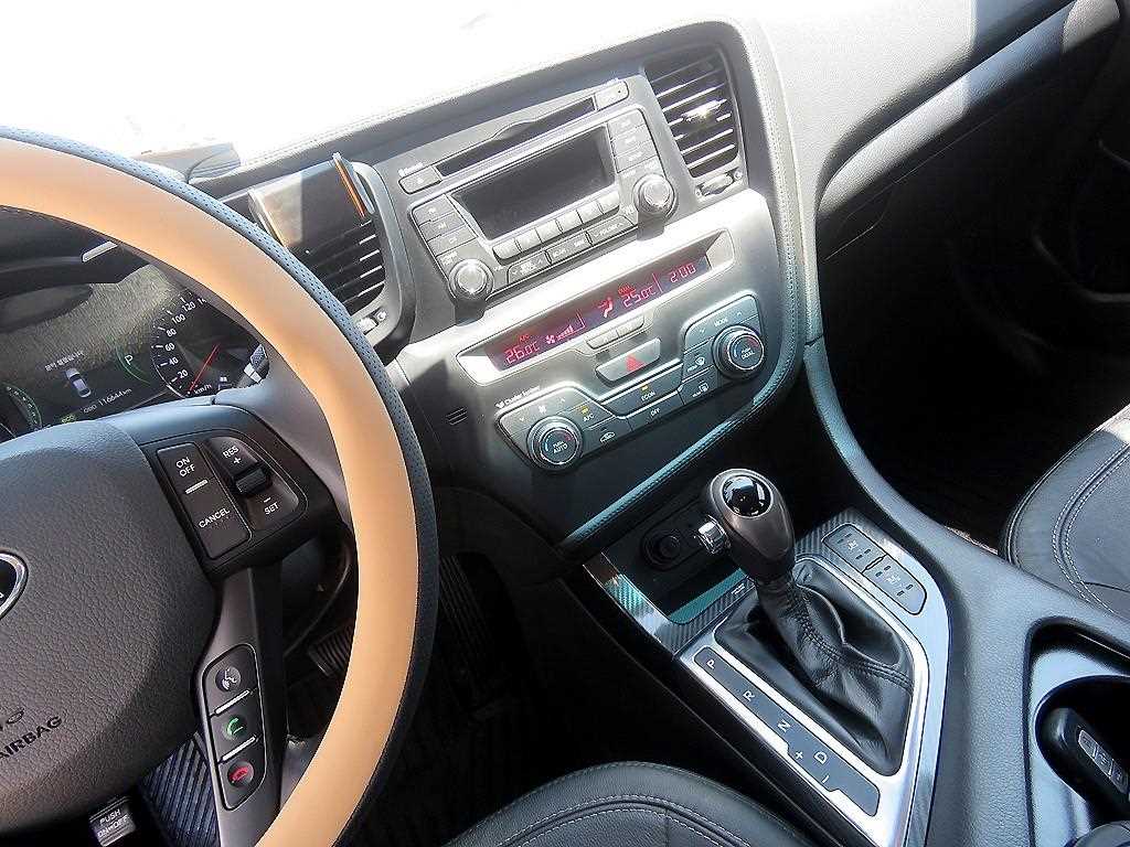 KIA K5 - Vista 9
