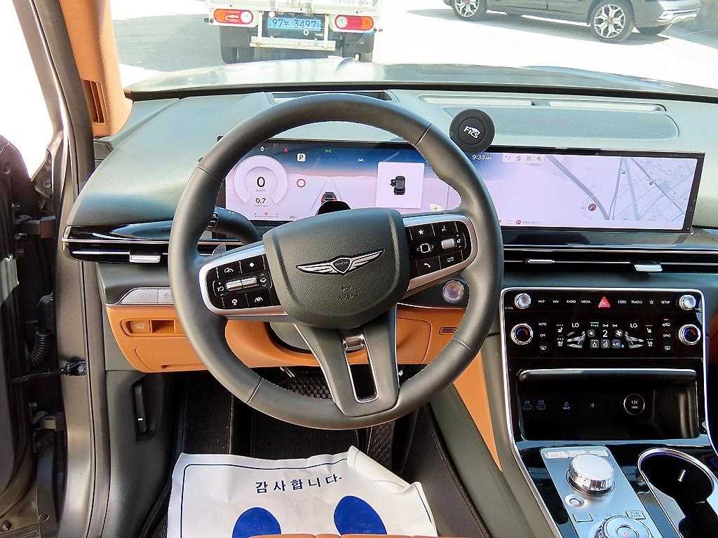 Genesis GV80 - Vista 8