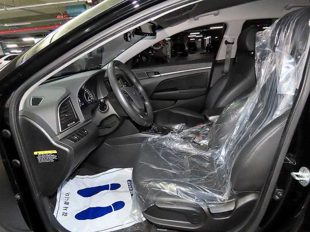 HYUNDAI Avante - Vista 6
