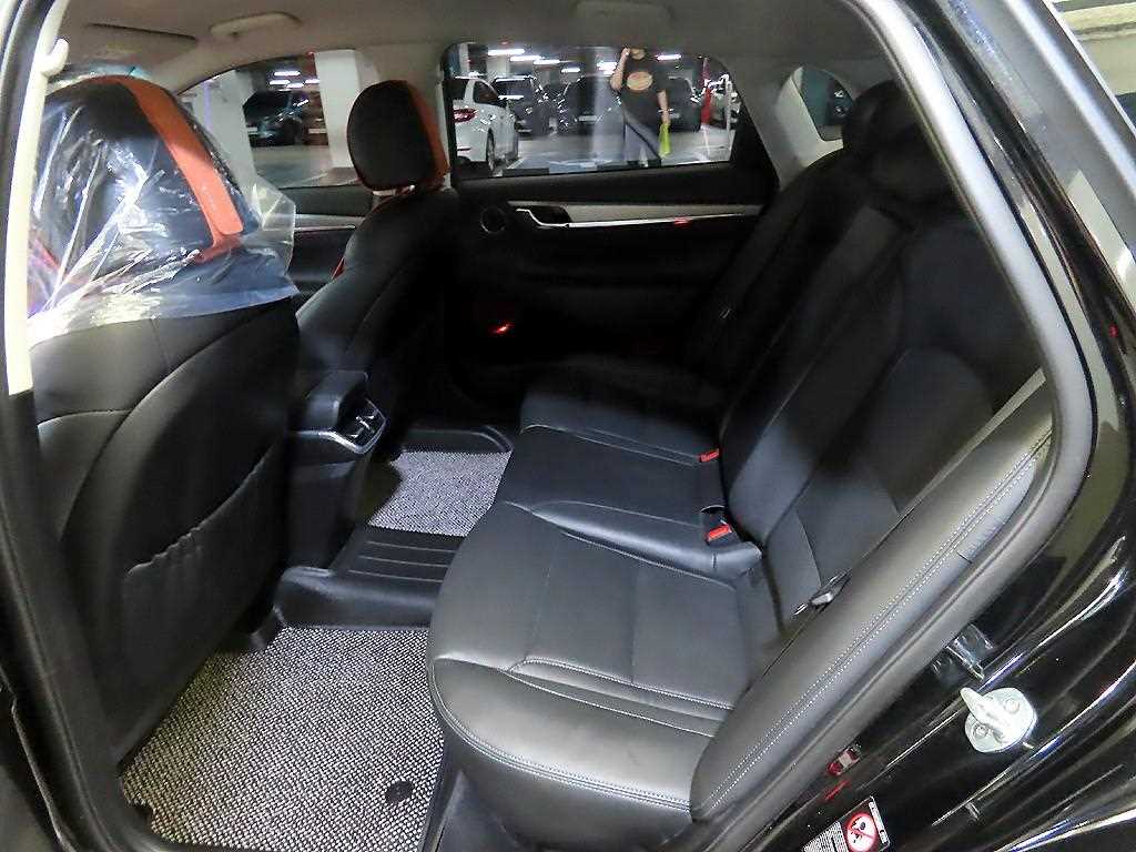 HYUNDAI Grandeur - Vista 7