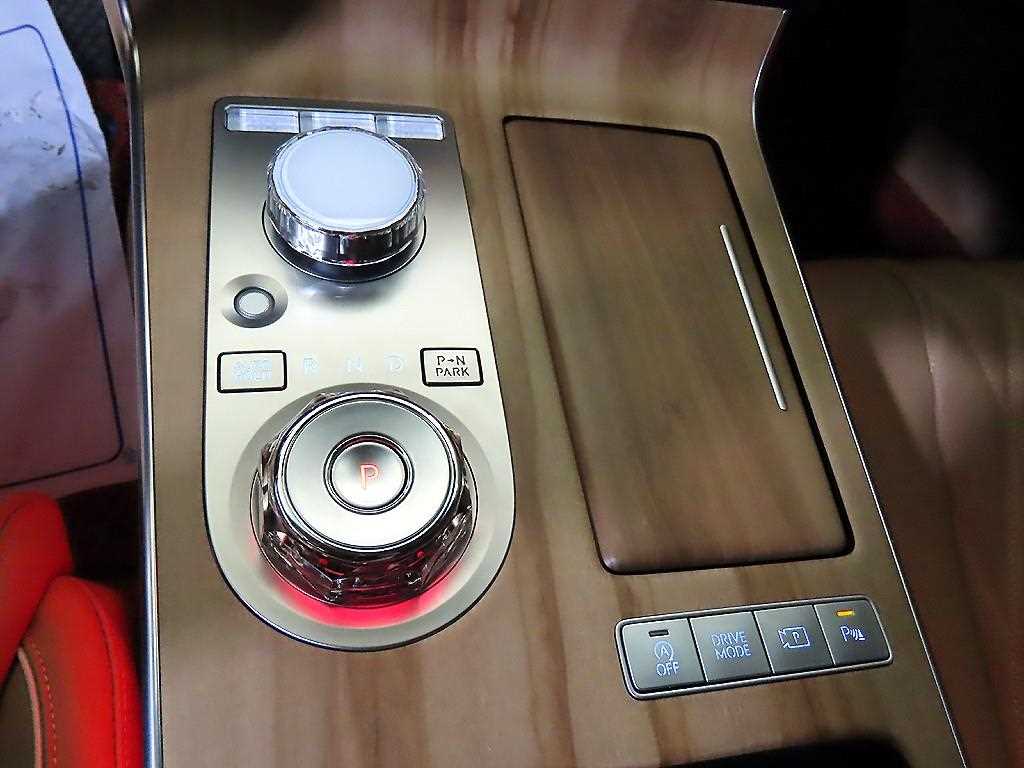 Genesis G80 - Vista 12