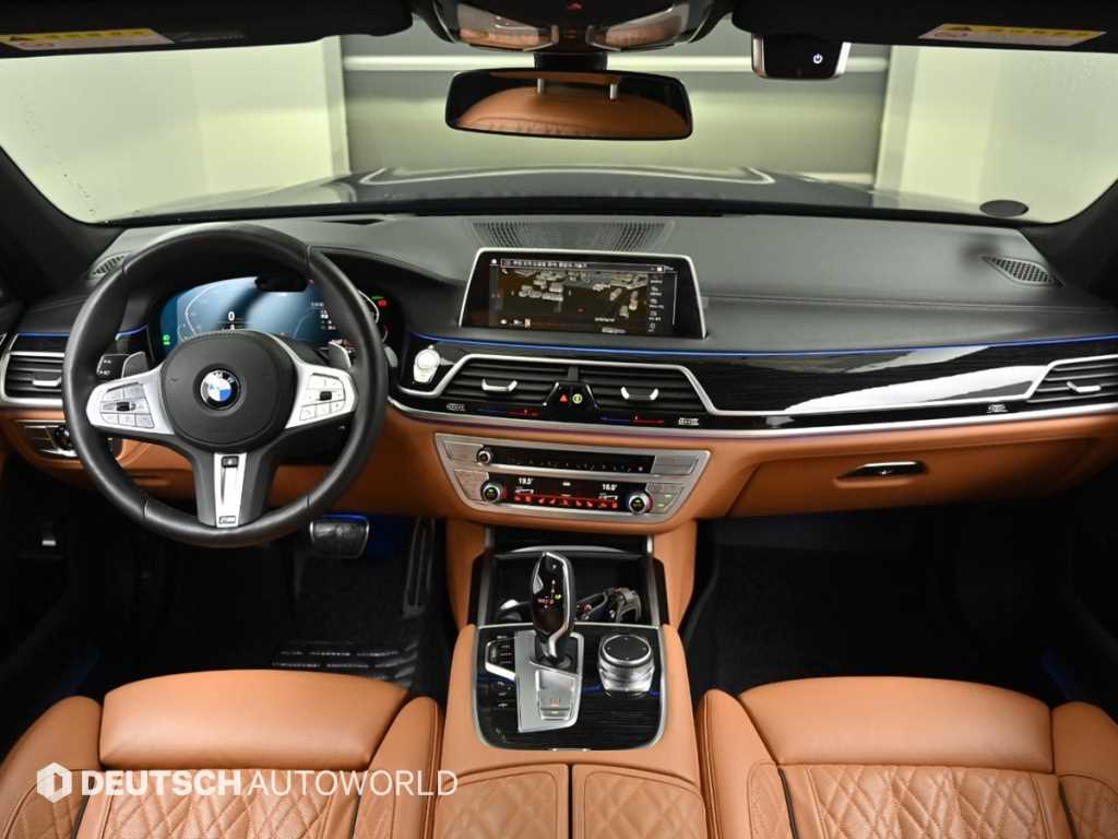 BMW 7 Series - Vista 8