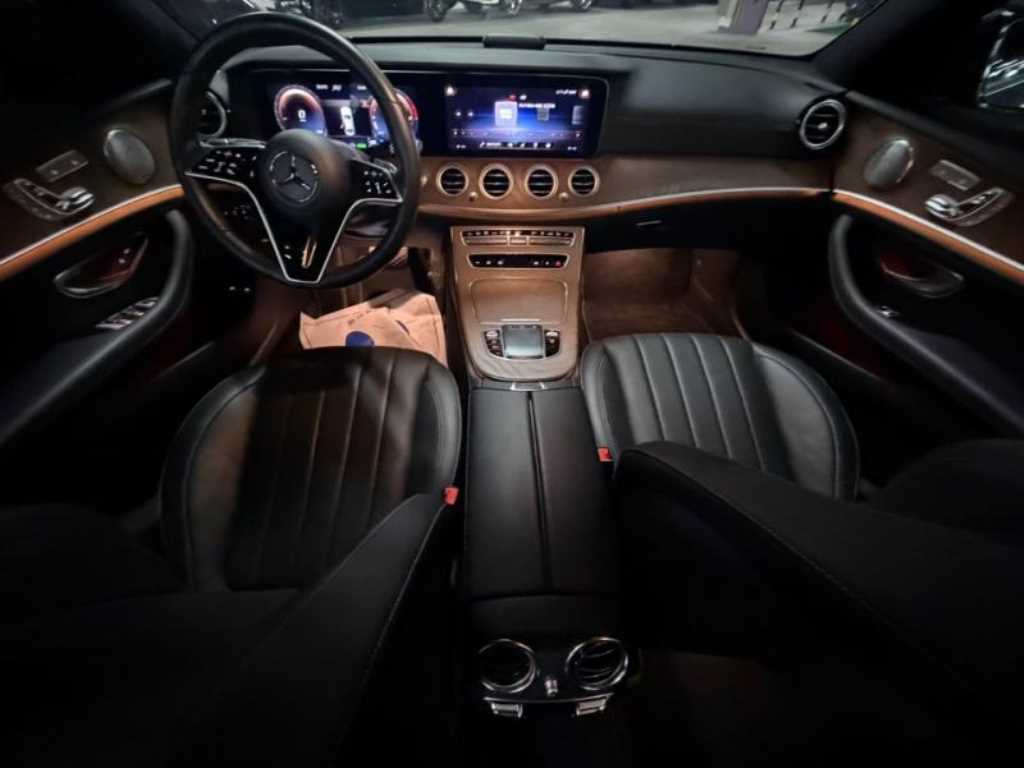 Mercedes Benz E class - Vista 6