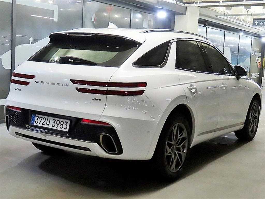 Genesis GV70 - Vista 4