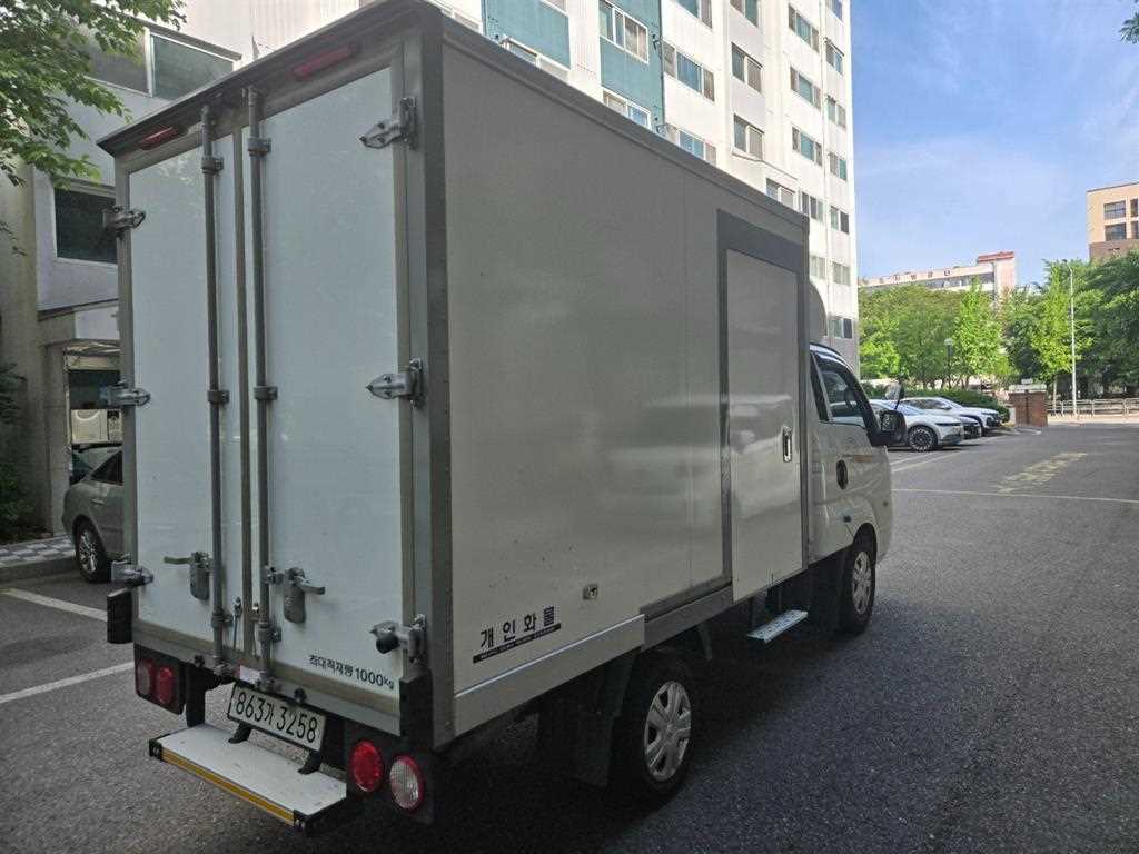 Small Truck Top_Delivery only tower car - Vista 6
