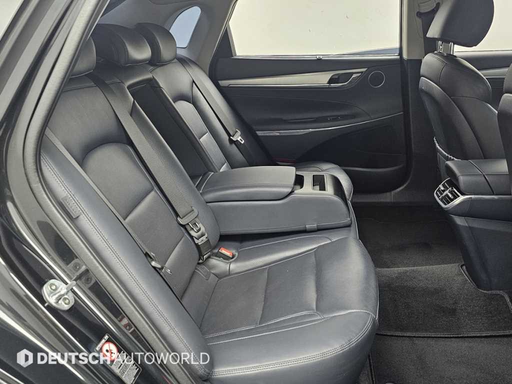 HYUNDAI Grandeur - Vista 12
