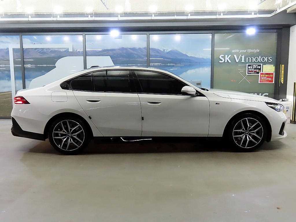 BMW 5 Series - Vista 3