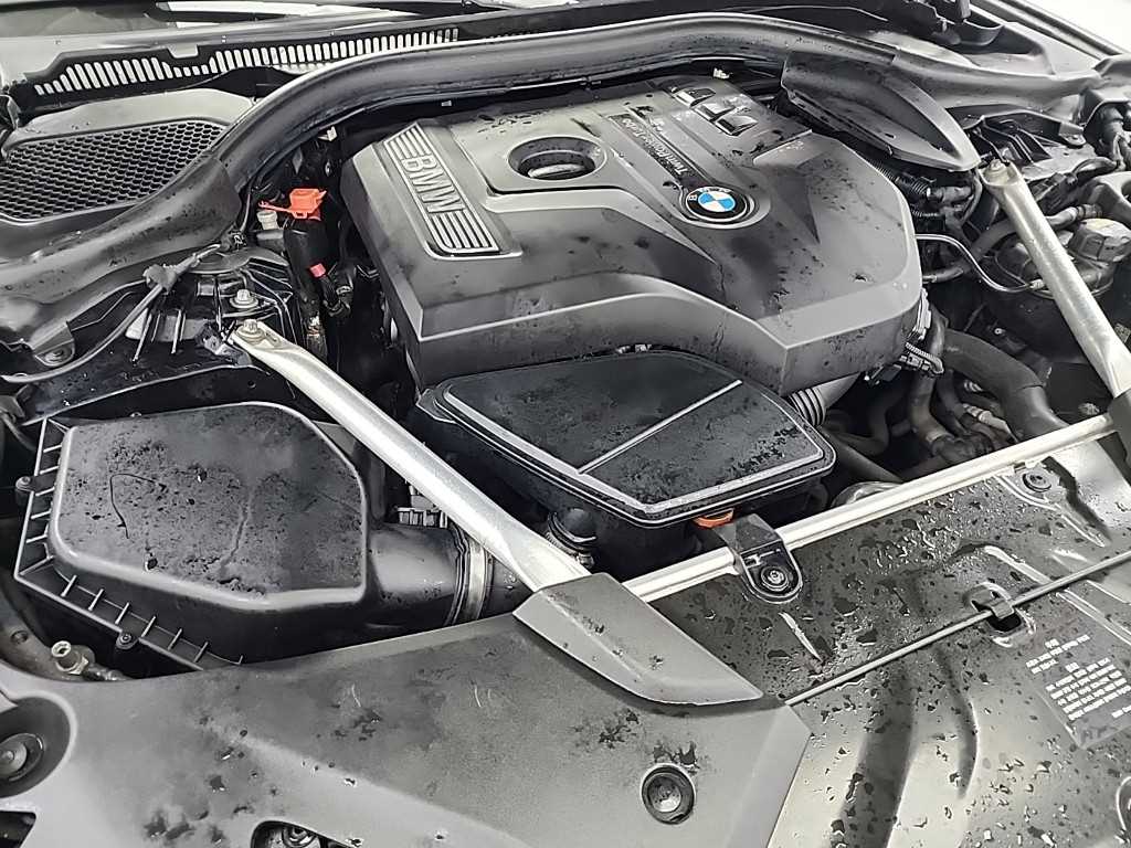 BMW 5 Series - Vista 5