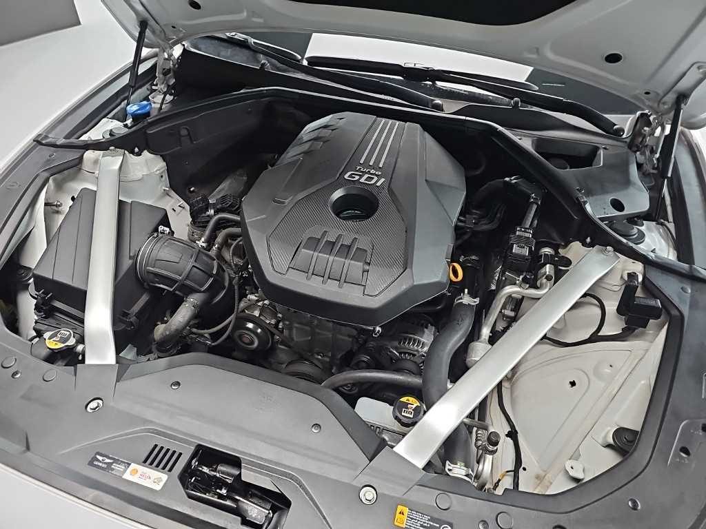 Genesis G70 - Vista 5