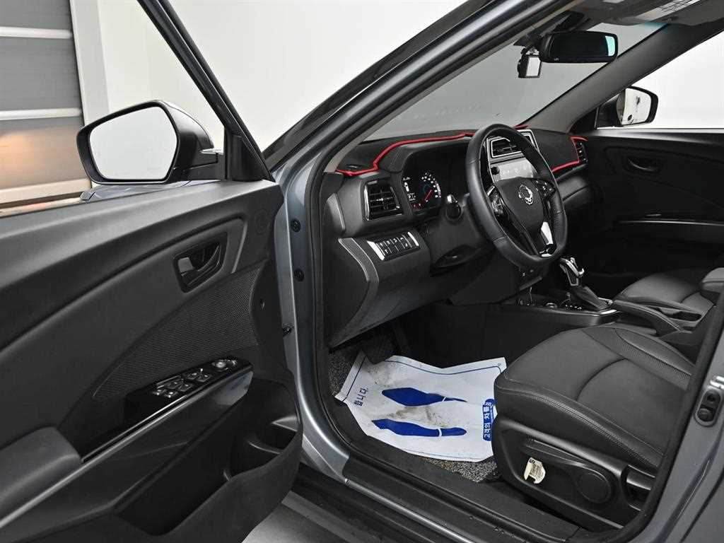 Ssangyong Tivoli - Vista 11