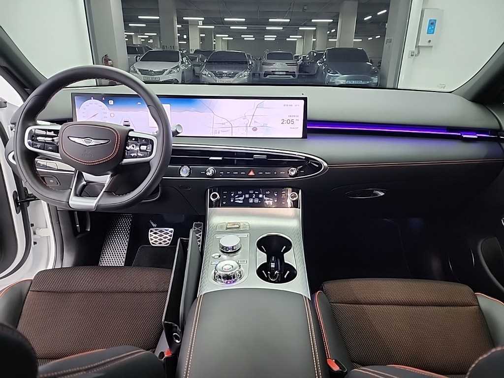 Genesis GV70 - Vista 7