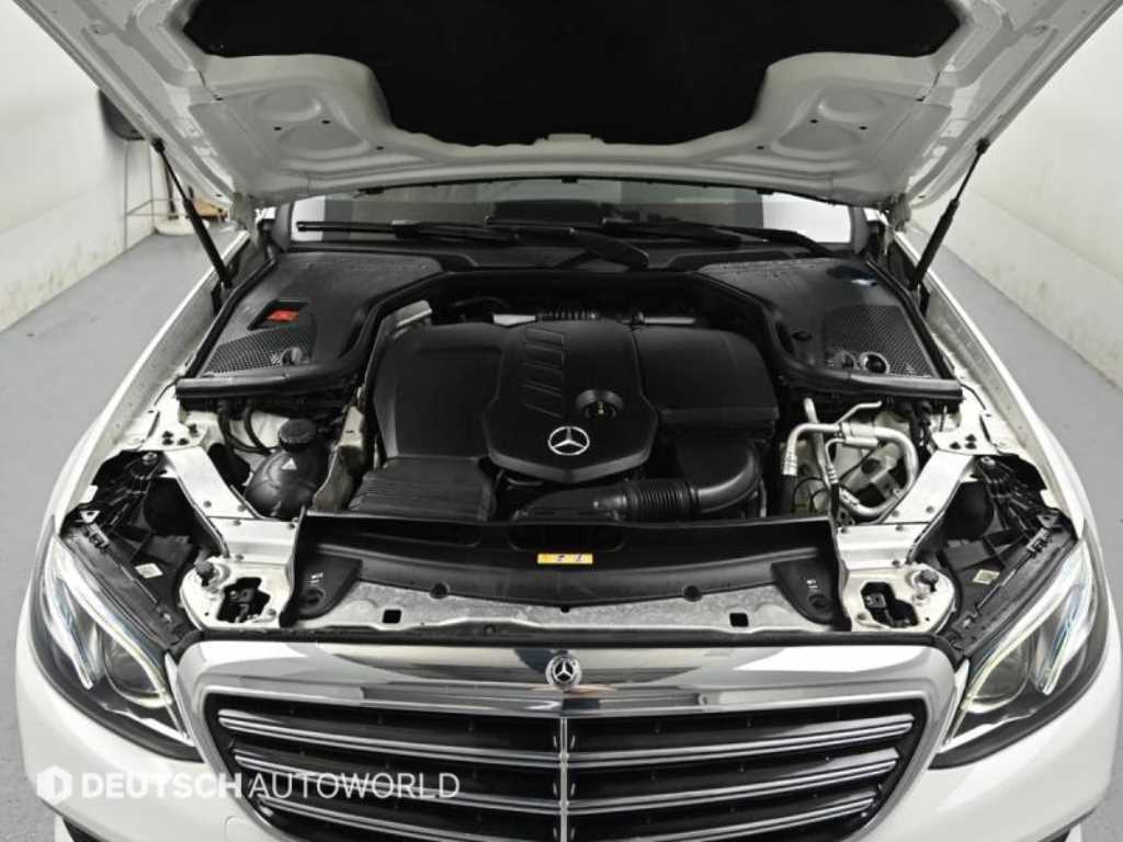 Mercedes Benz E class - Vista 6